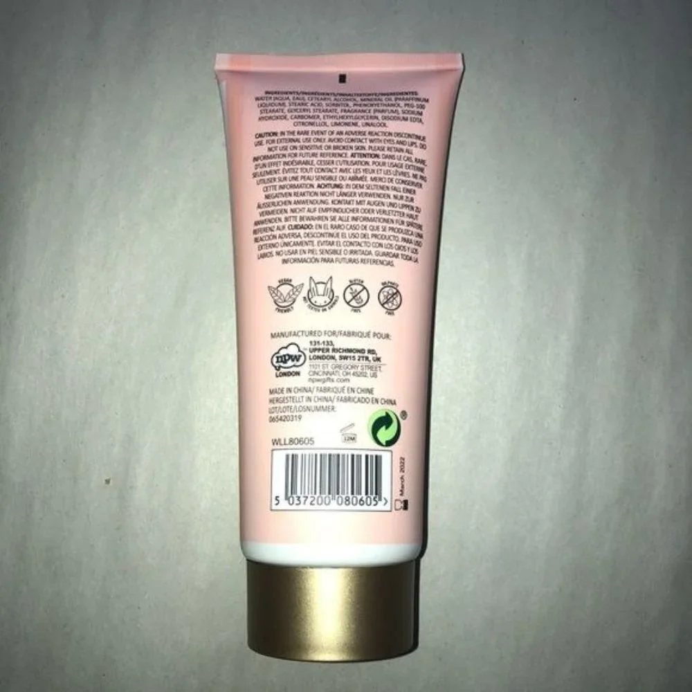 We Live Like This. Pamper You Grapefruit Lotion‎ Body 190ml Tube Moisturizing